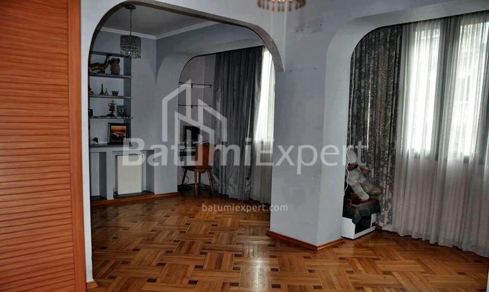 Mənzil 116 m² - Yurievskaya, Batumi, Gürcüstan
