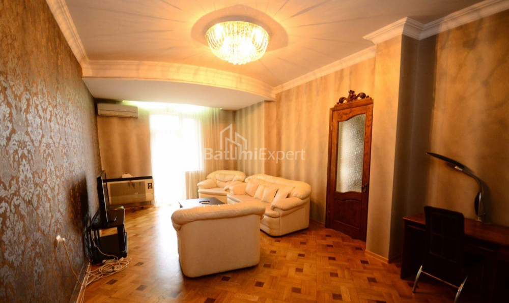 Mənzil 95 m² - Niko Pirosmani, Batumi, Gürcüstan