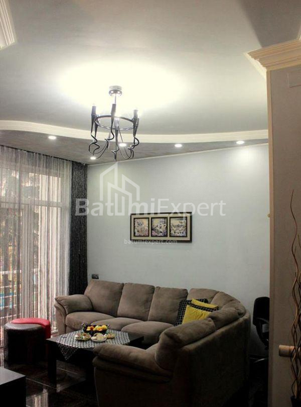 Mənzil 75 m² - Vaxtanq Qorqasali, Batumi, Gürcüstan