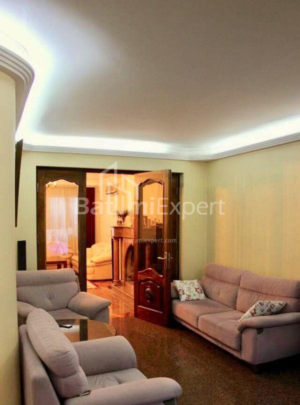 Mənzil 140 m² - Kral Pərnavaz, Batumi, Gürcüstan