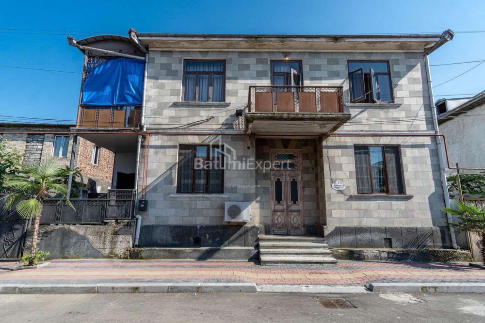 Fərdi ev 120 m² - Kayxosro Çolokaşvili, Batumi, Gürcüstan