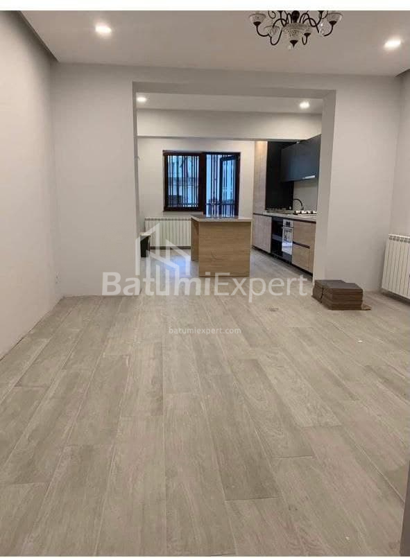 Mənzil 120 m² - David Kldiaşvili, Batumi, Gürcüstan