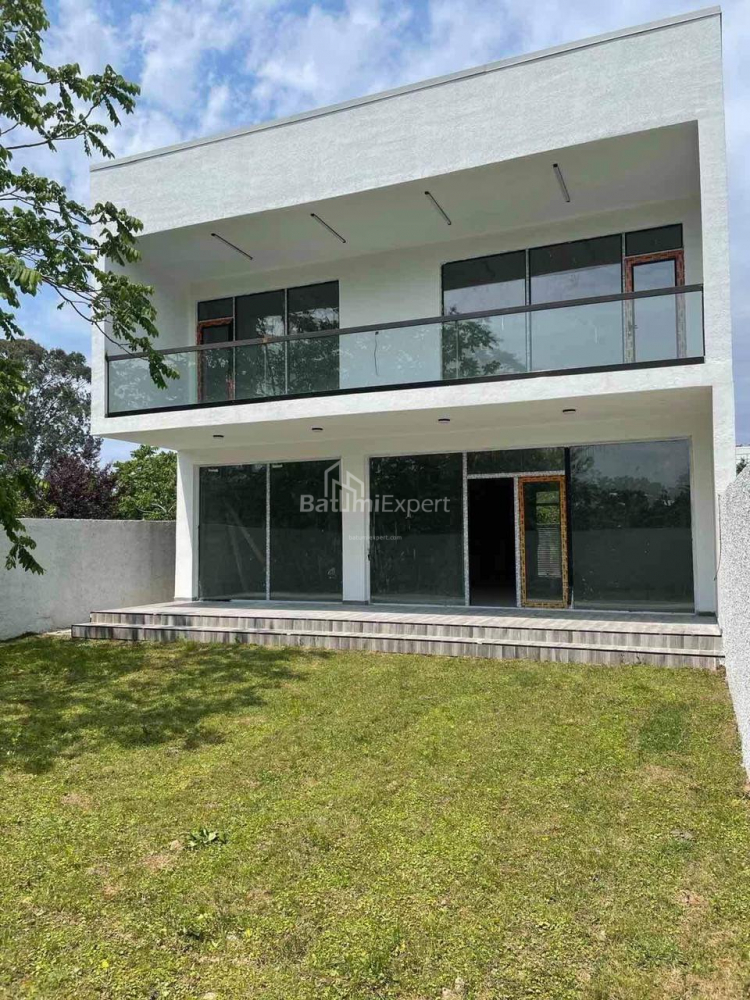 Fərdi ev 270 m² - Qriqola Eliava, Batumi, Gürcüstan