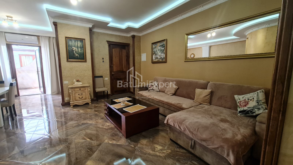 Mənzil 90 m² - Konstantin Qamsaxurdiya, Batumi, Gürcüstan