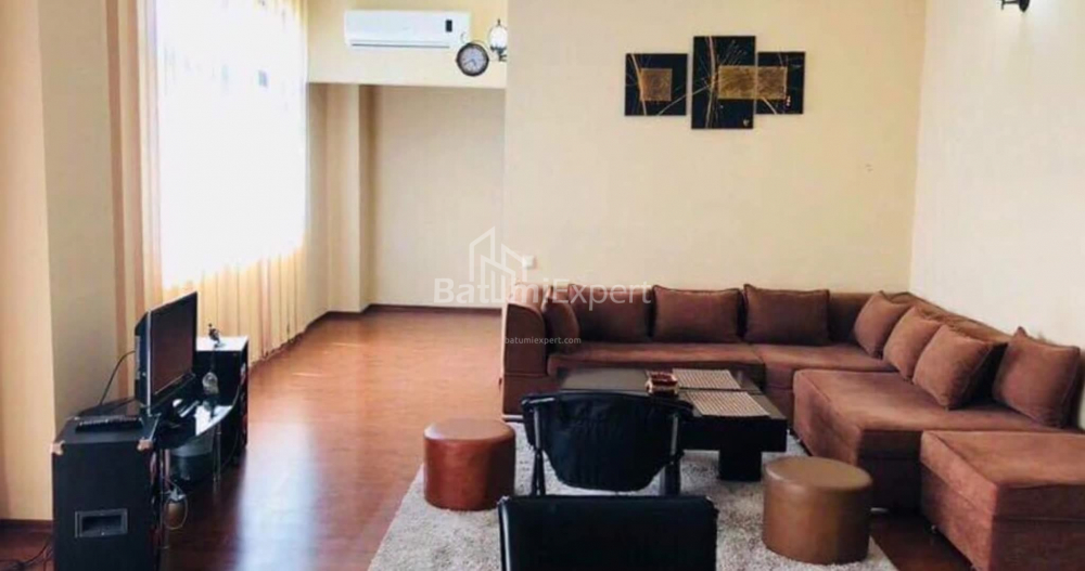 Mənzil 94 m² - Rustaveli, Batumi, Gürcüstan