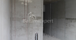 Tikilməkdə olan obyekt 35.1 m² - Lech və Maria Kachinsky, Batumi, Gürcüstan