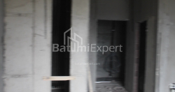 Tikilməkdə olan obyekt 30.7 m² - Lech və Maria Kachinsky, Batumi, Gürcüstan