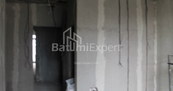 Tikilməkdə olan obyekt 28.1 m² - Lech və Maria Kachinsky, Batumi, Gürcüstan