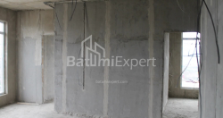 Tikilməkdə olan obyekt 74.8 m² - Lech və Maria Kachinsky, Batumi, Gürcüstan