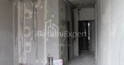 Tikilməkdə olan obyekt 35.1 m² - Lech və Maria Kachinsky, Batumi, Gürcüstan