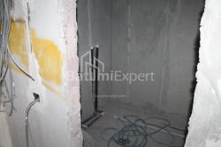 Tikilməkdə olan obyekt 34.8 m² - Lech və Maria Kachinsky, Batumi, Gürcüstan
