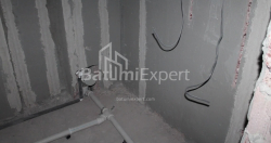 Tikilməkdə olan obyekt 35 m² - Lech və Maria Kachinsky, Batumi, Gürcüstan