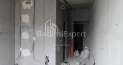 Tikilməkdə olan obyekt 35.1 m² - Lech və Maria Kachinsky, Batumi, Gürcüstan