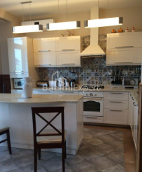Mənzil 3-комн 143 m² - Şerif Ximşiaşvili, Batumi