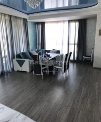 Mənzil 3-комн 90 m² - Yurievskaya, Batumi