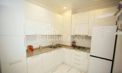 Mənzil 3-комн 70 m² - Niko Pirosmani, Batumi