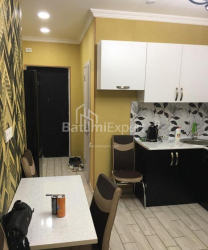 Mənzil 3-комн 43 m² - Şerif Ximşiaşvili, Batumi