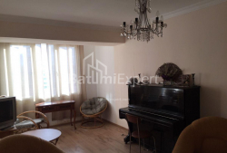 Mənzil 2-комн 68 m² - Zuraba Qorqiladze, Batumi
