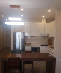 Mənzil 3-комн 92 m² - Zuraba Qorqiladze, Batumi