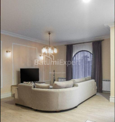 Mənzil 4-комн 140 m² - Yurievskaya, Batumi