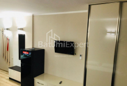 Mənzil 1-комн 33 m² - Şerif Ximşiaşvili, Batumi