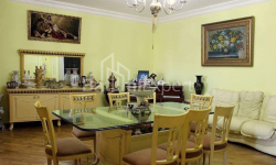 Mənzil 4-комн 135 m² - Yurievskaya, Batumi