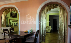 Mənzil 5-комн 135 m² - Yurievskaya, Batumi