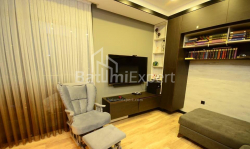 Mənzil 3-комн 100 m² - Zuraba Qorqiladze, Batumi