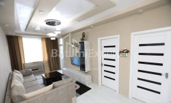 Mənzil 5-комн 81 m² - Şerif Ximşiaşvili, Batumi