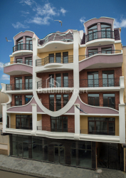 Mənzil 3-комн 96.4 m² - İsrafila Jinçaradze, Batumi