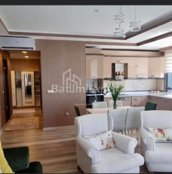 Mənzil 3-комн 88 m² - Rustaveli, Batumi