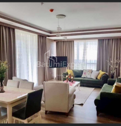 Mənzil 3-комн 88 m² - Rustaveli, Batumi