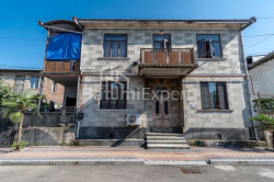 Fərdi ev 6-комн 120 m² - Kayxosro Çolokaşvili, Batumi