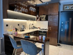 Mənzil 3-комн 59 m² - Qəhrəmanlar Xiyabanı, Batumi