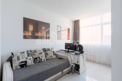 Mənzil 3-комн 75.6 m² - Niko Pirosmani, Batumi