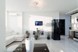 Mənzil 3-комн 75.6 m² - Niko Pirosmani, Batumi